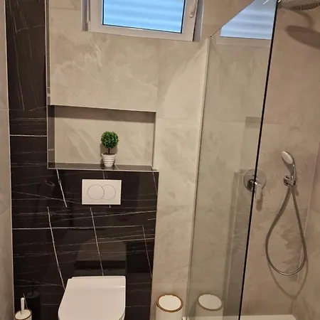 Summerhouse Liber Villa *