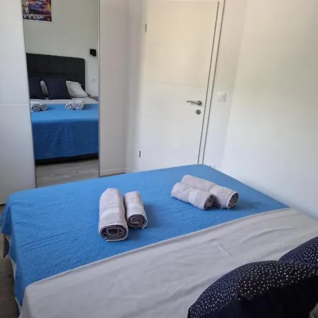 Summerhouse Liber Mlini