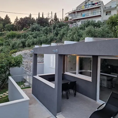 Summerhouse Liber Villa