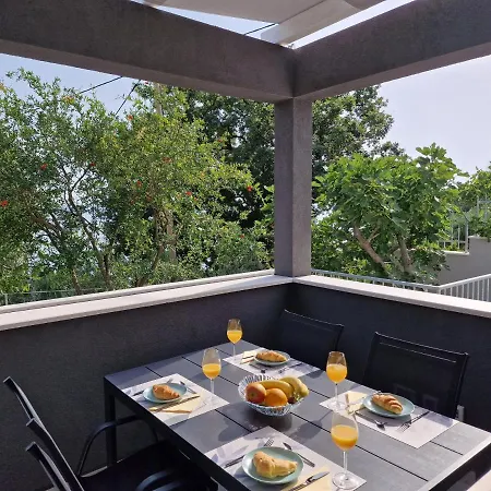 Villa Summerhouse Liber