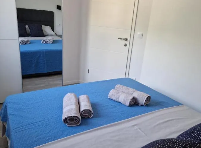 Summerhouse Liber Mlini