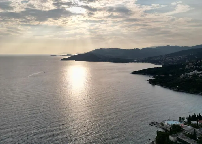 Summerhouse Liber Mlini